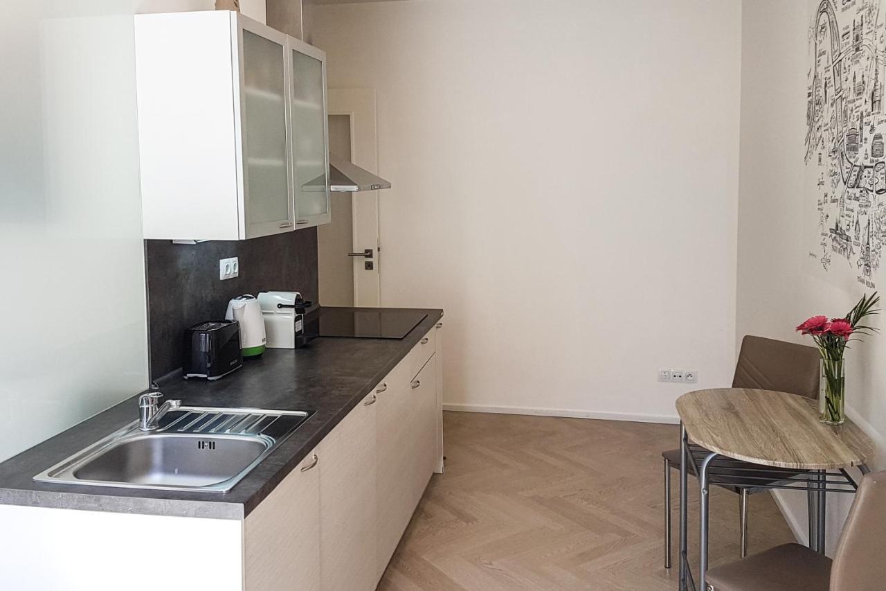 Onsite Free Garage Parking, 10Min Centre By Bus Praga Exterior foto