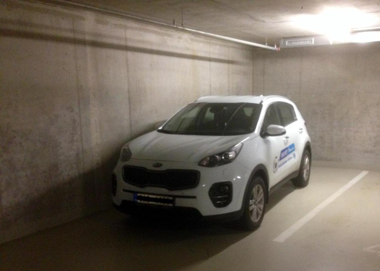 Onsite Free Garage Parking, 10Min Centre By Bus Praga Exterior foto