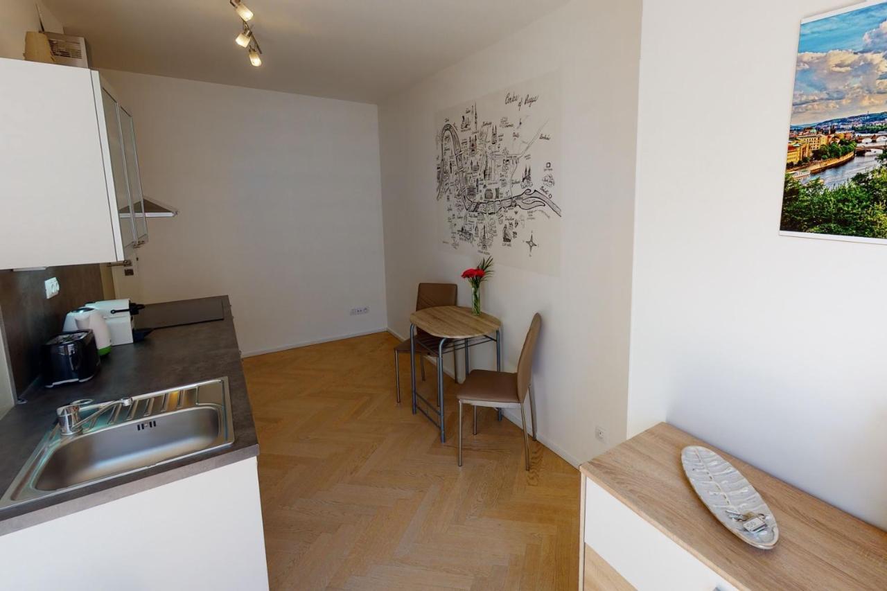 Onsite Free Garage Parking, 10Min Centre By Bus Praga Exterior foto