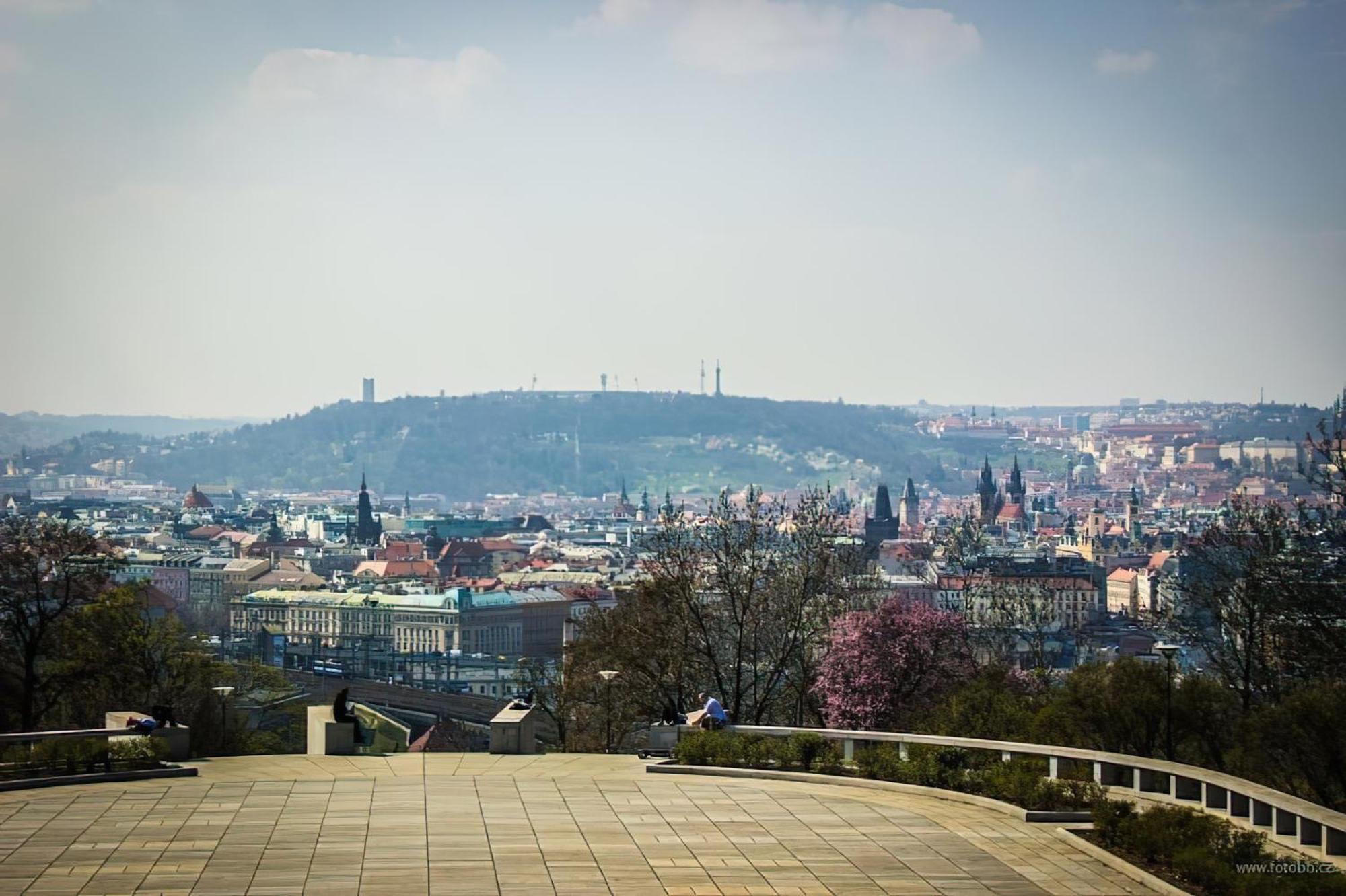 Onsite Free Garage Parking, 10Min Centre By Bus Praga Exterior foto